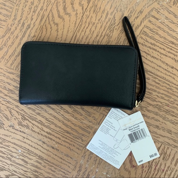 Adrienne Vittadini Charging Wallet - Picture 2 of 9